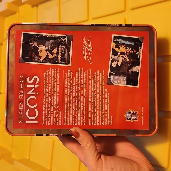 Audrey Hepburn Puzzle - Picture 2 of 3